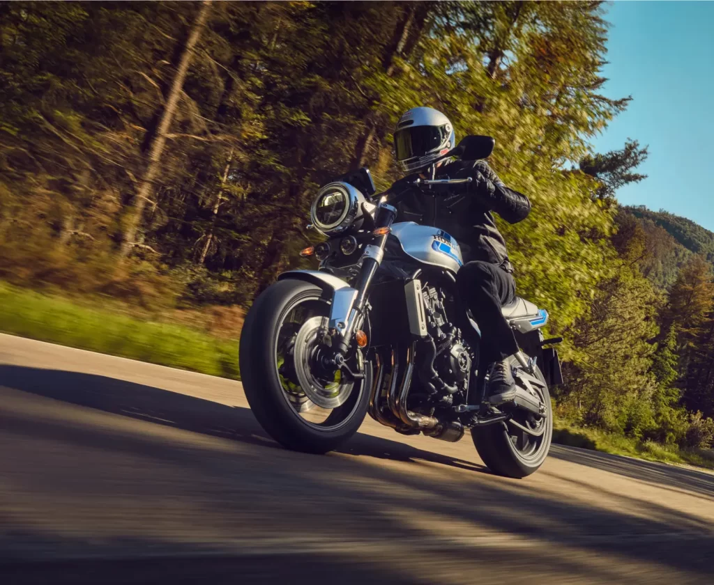 Honda CB1000F 2026 Wolf Silver Metallic da Motomarche Senigallia