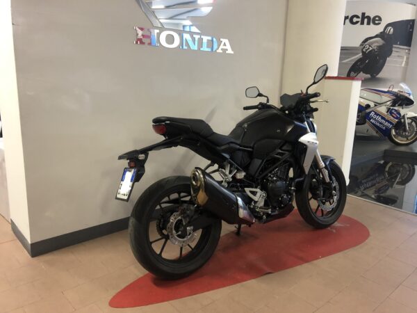 Honda CB300 - Moto Naked usata