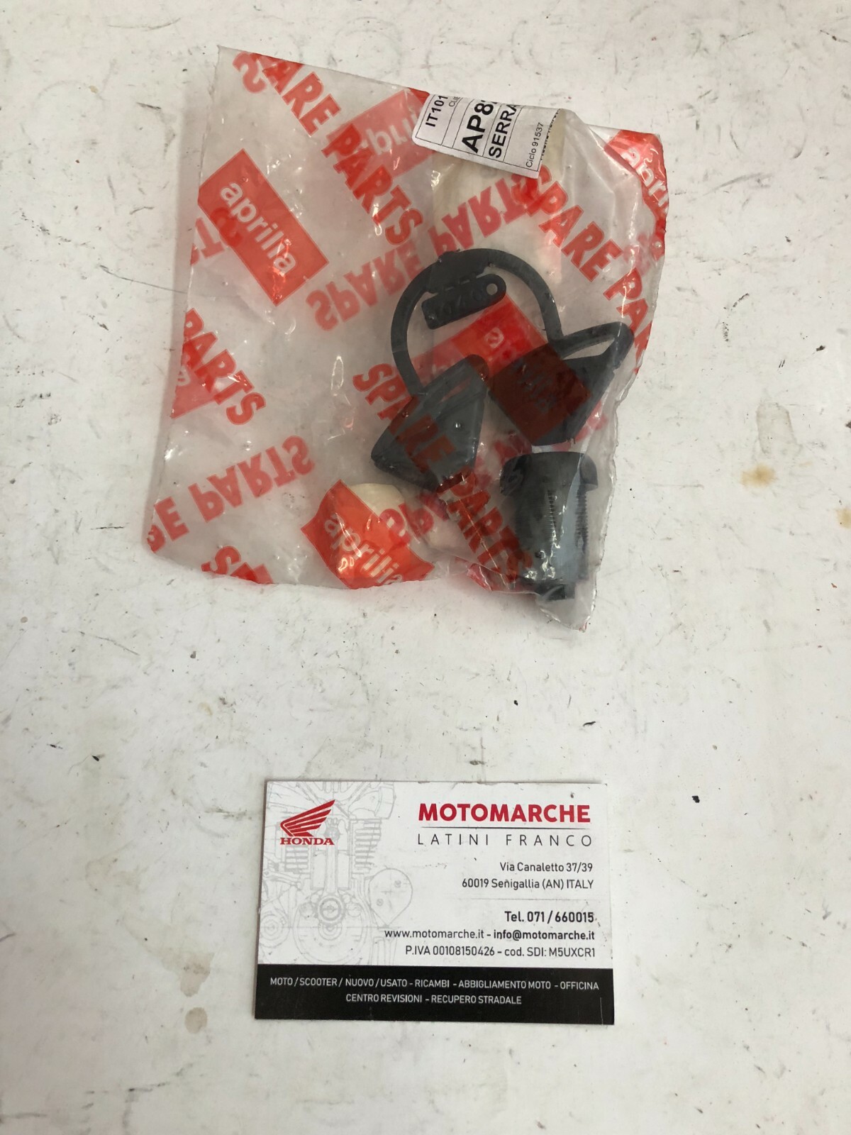 Serratura Sella Tuono 50 - RS 50 Aprilia AP8202379